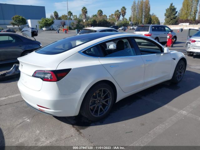 Photo 3 VIN: 5YJ3E1EA6JF011867 - TESLA MODEL 3 