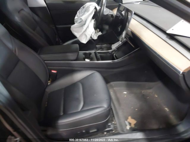 Photo 4 VIN: 5YJ3E1EA6JF028409 - TESLA MODEL 3 