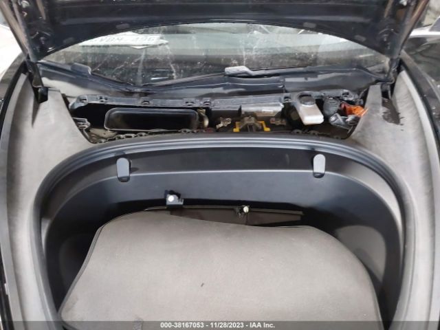 Photo 9 VIN: 5YJ3E1EA6JF028409 - TESLA MODEL 3 