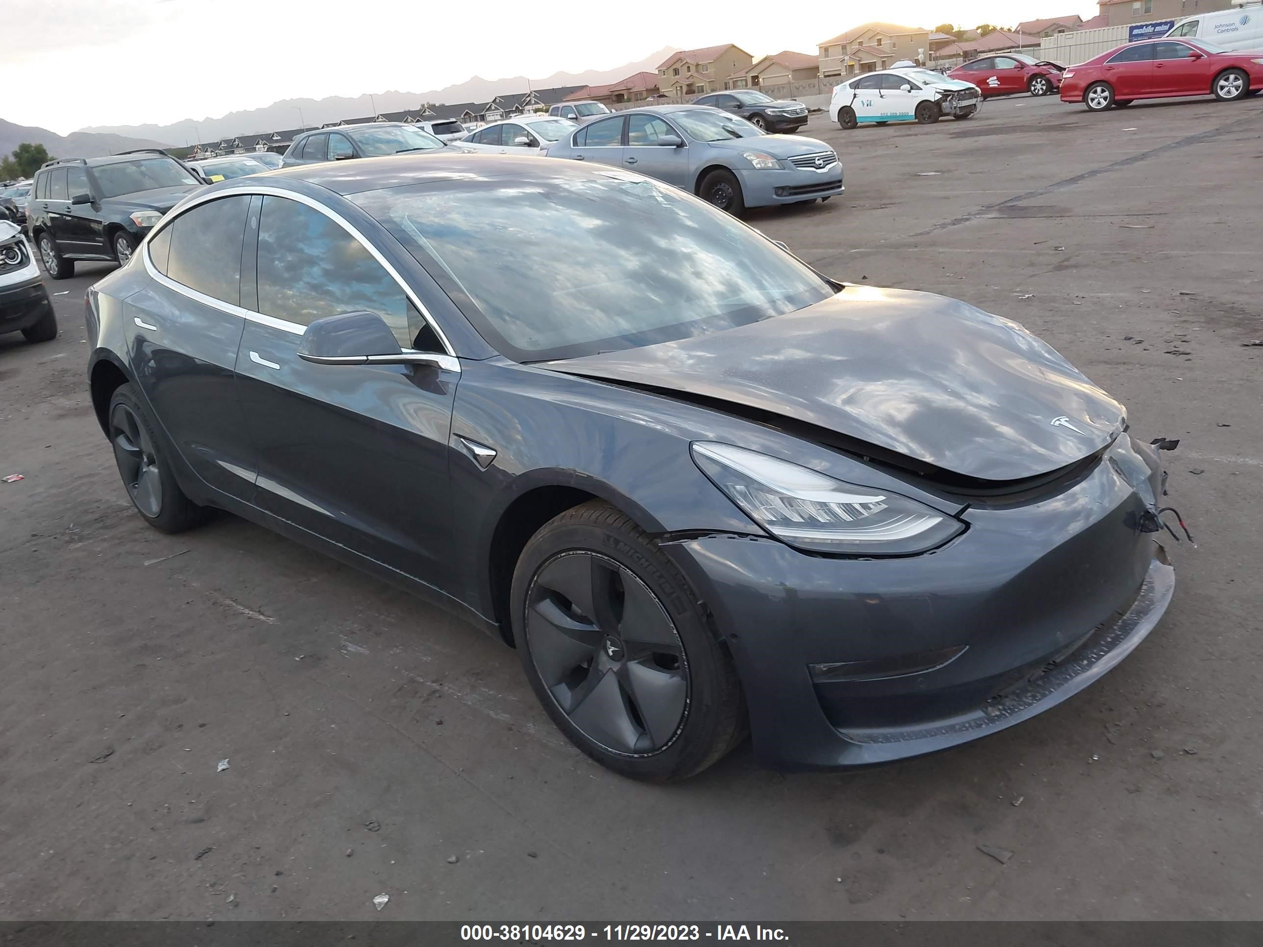 Photo 0 VIN: 5YJ3E1EA6JF052323 - TESLA MODEL 3 