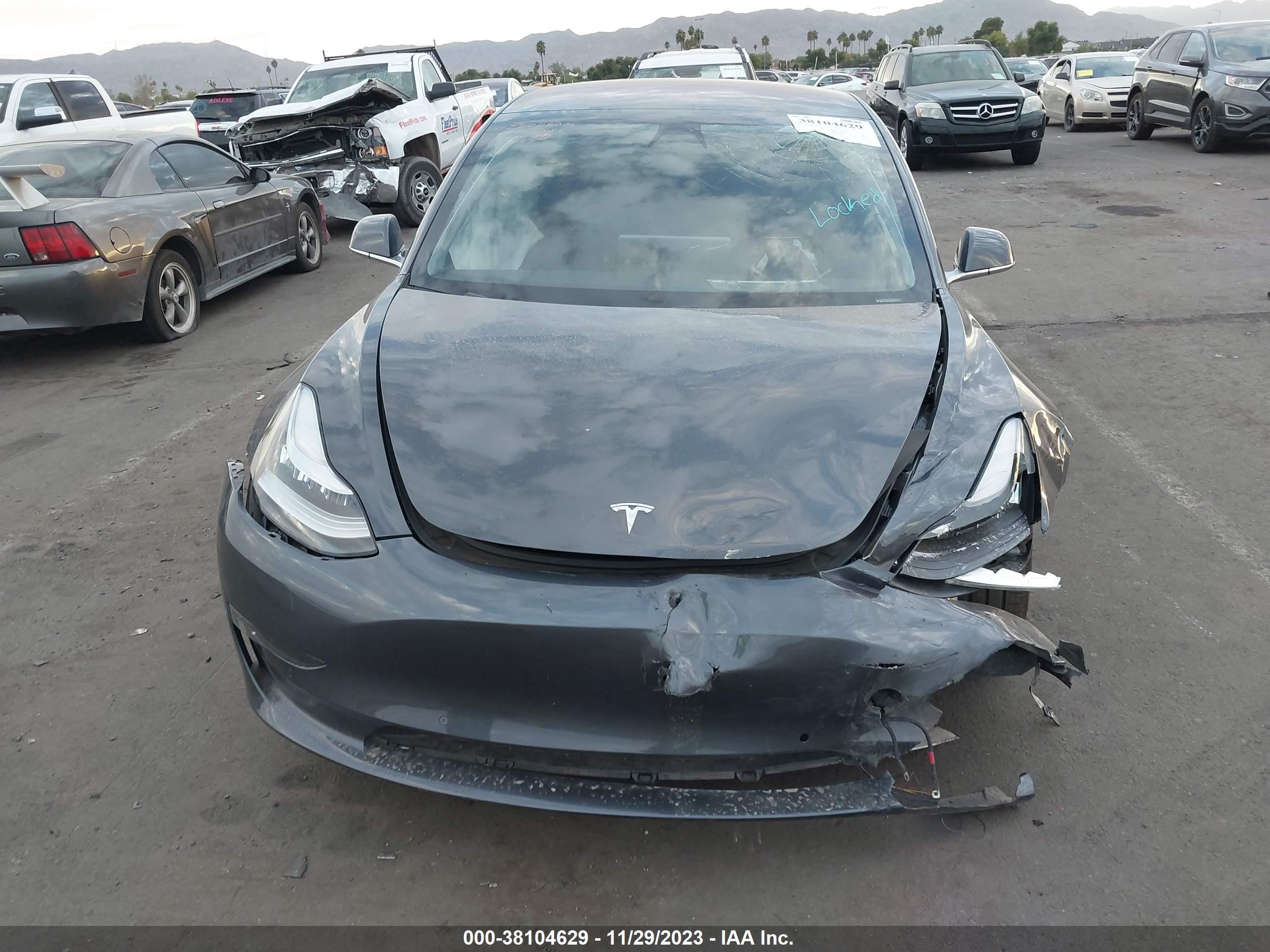 Photo 10 VIN: 5YJ3E1EA6JF052323 - TESLA MODEL 3 