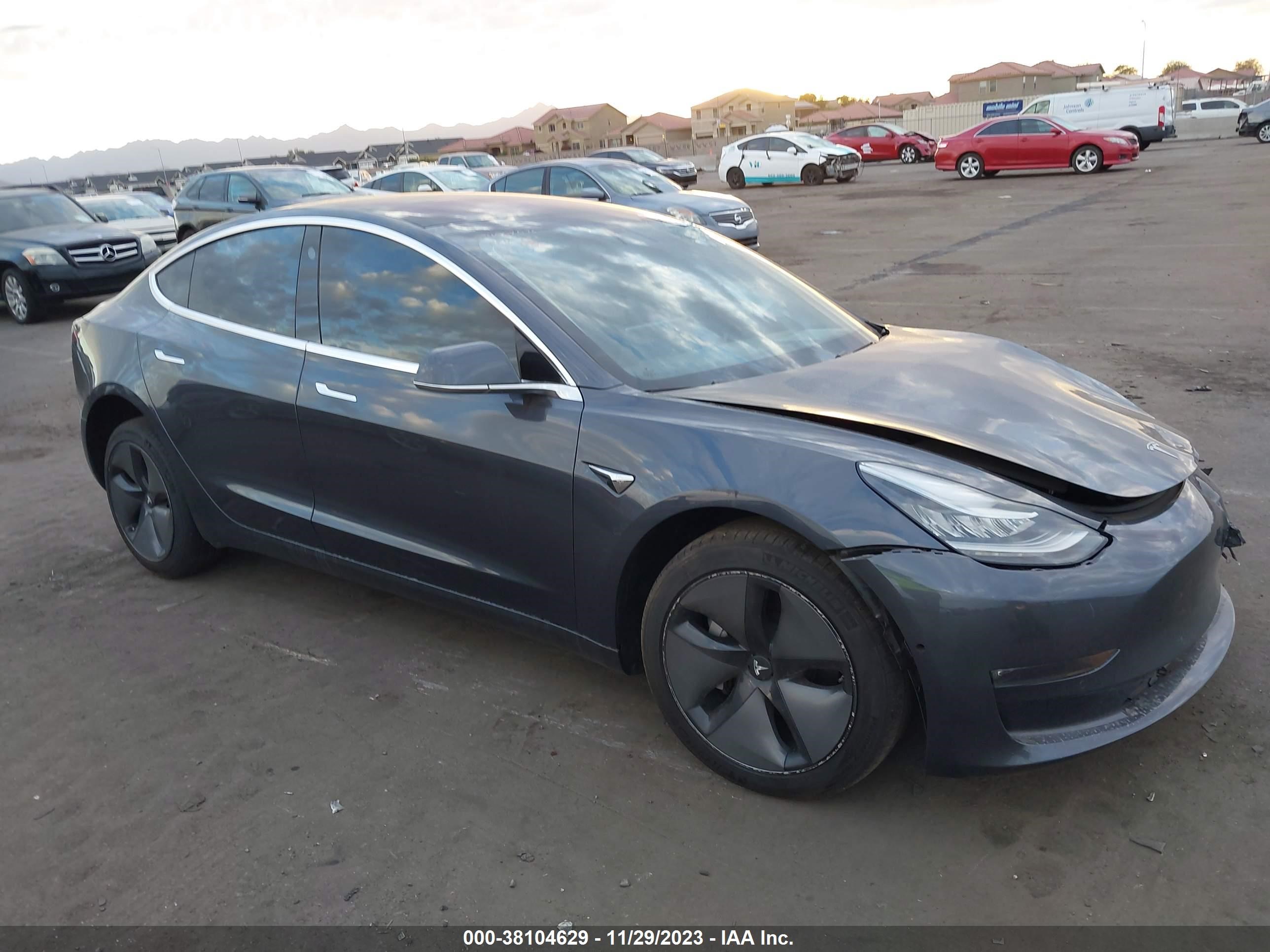 Photo 11 VIN: 5YJ3E1EA6JF052323 - TESLA MODEL 3 