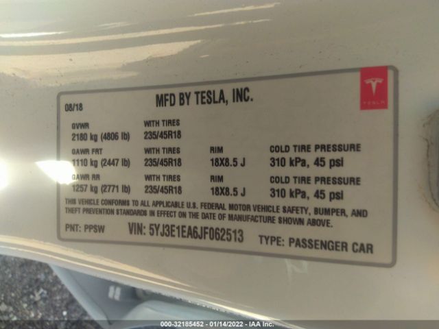 Photo 8 VIN: 5YJ3E1EA6JF062513 - TESLA MODEL 3 