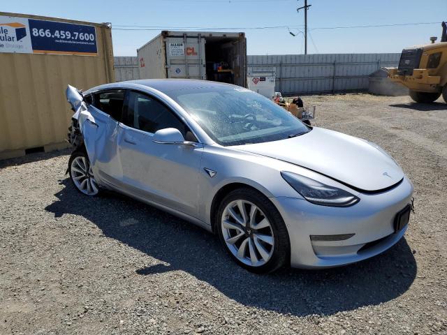 Photo 3 VIN: 5YJ3E1EA6JF098461 - TESLA MODEL 3 