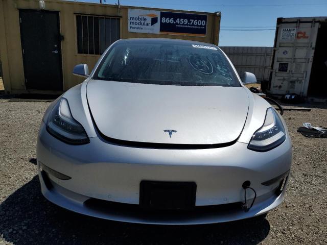 Photo 4 VIN: 5YJ3E1EA6JF098461 - TESLA MODEL 3 