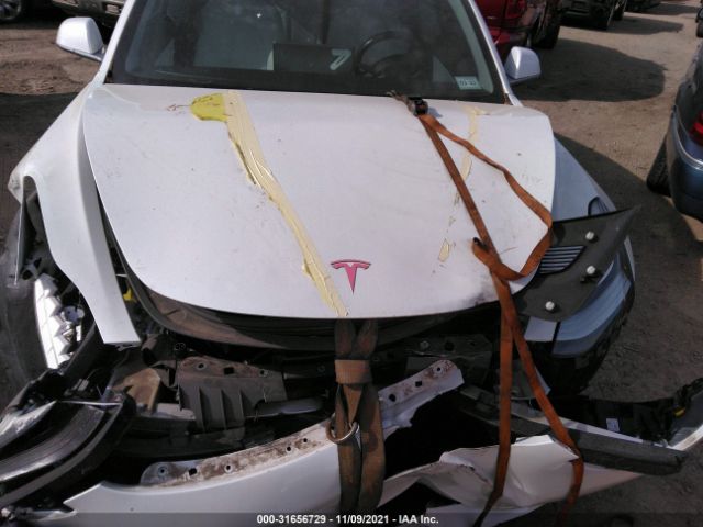 Photo 9 VIN: 5YJ3E1EA6JF168833 - TESLA MODEL 3 