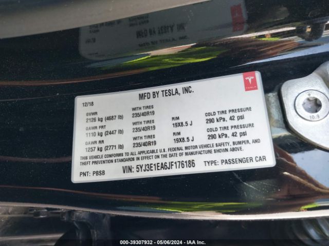 Photo 8 VIN: 5YJ3E1EA6JF176186 - TESLA MODEL 3 