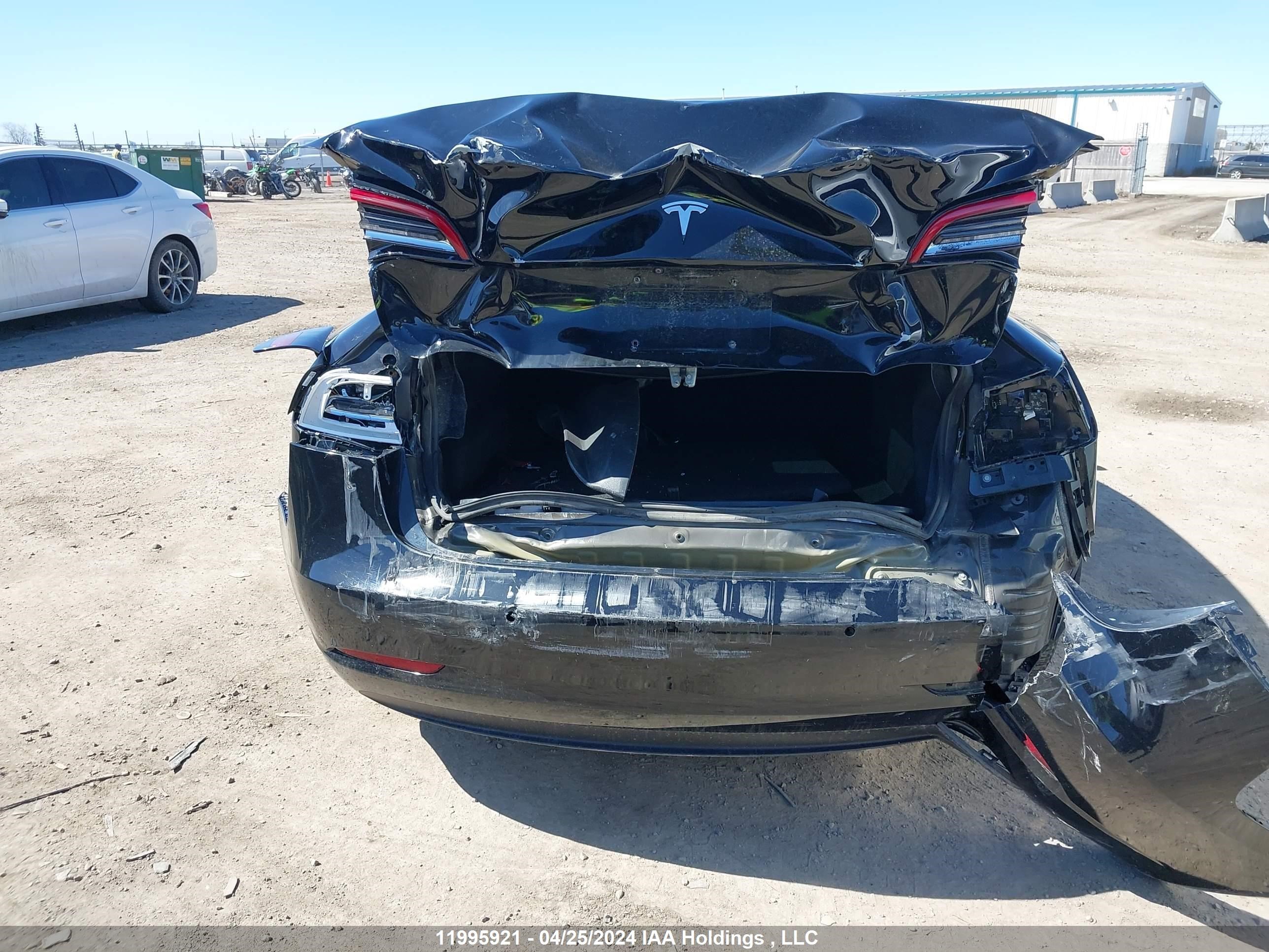 Photo 14 VIN: 5YJ3E1EA6JF179864 - TESLA MODEL 3 