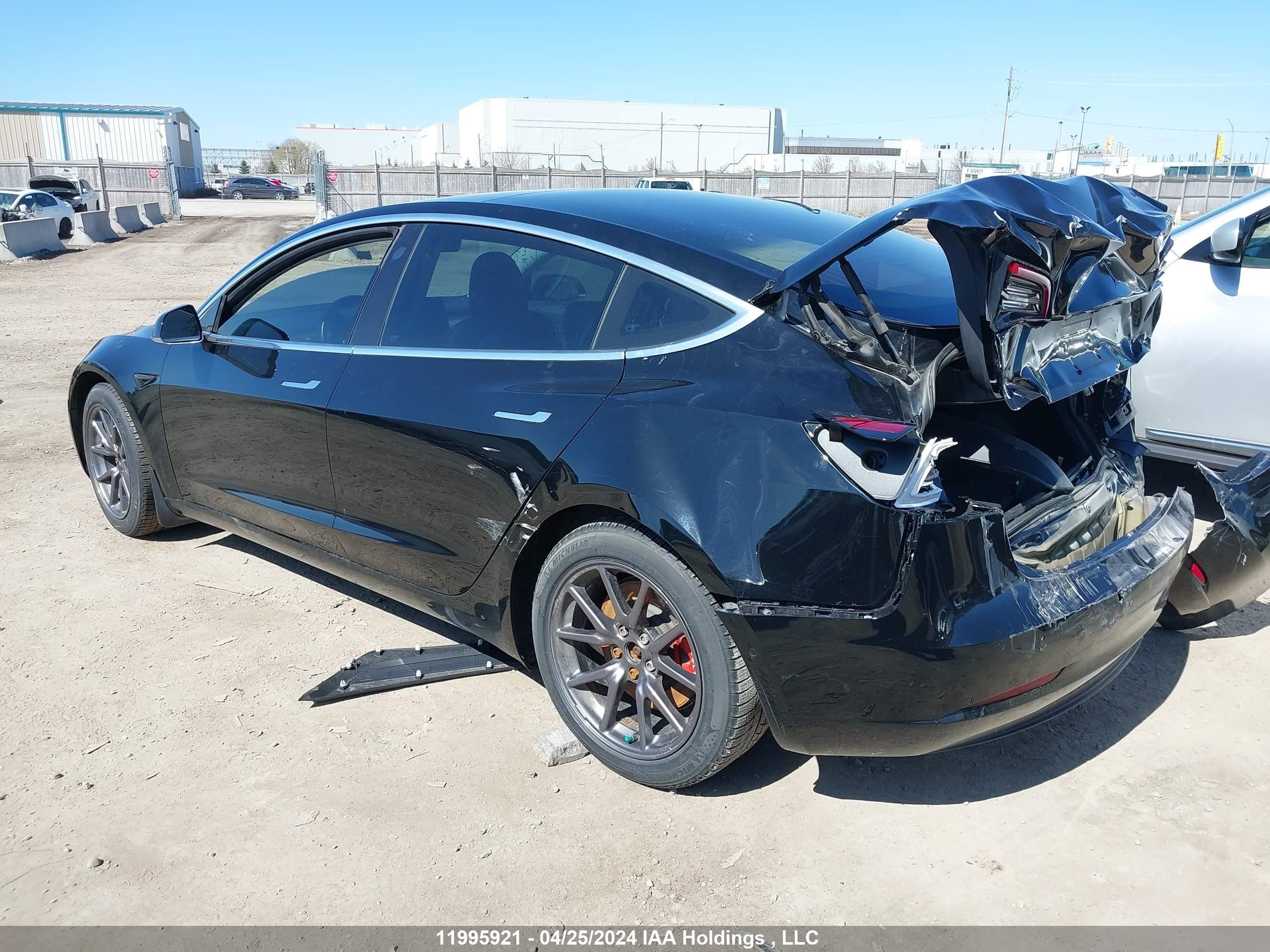 Photo 2 VIN: 5YJ3E1EA6JF179864 - TESLA MODEL 3 