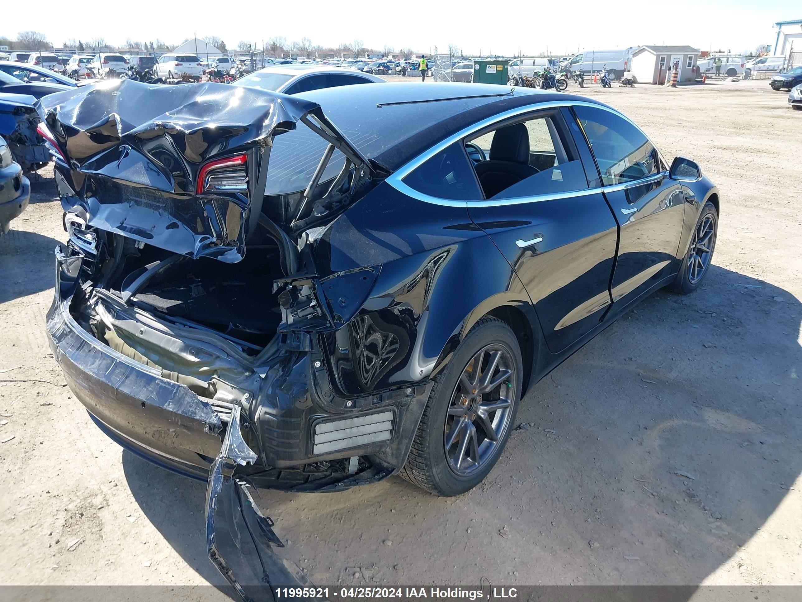 Photo 3 VIN: 5YJ3E1EA6JF179864 - TESLA MODEL 3 