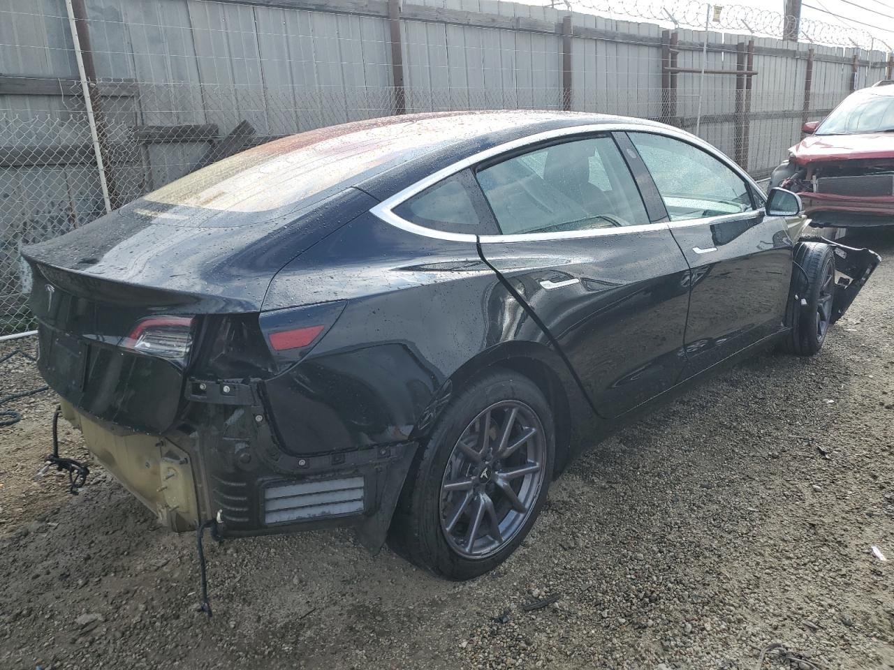 Photo 2 VIN: 5YJ3E1EA6KF306047 - TESLA MODEL 3 