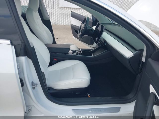 Photo 4 VIN: 5YJ3E1EA6KF324483 - TESLA MODEL 3 