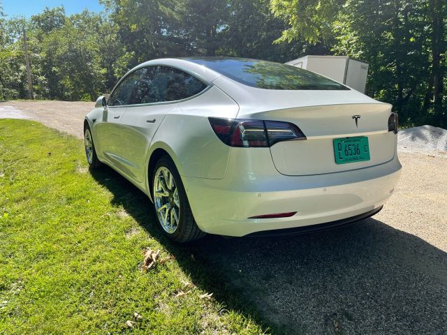 Photo 4 VIN: 5YJ3E1EA6KF332504 - TESLA MODEL 3 