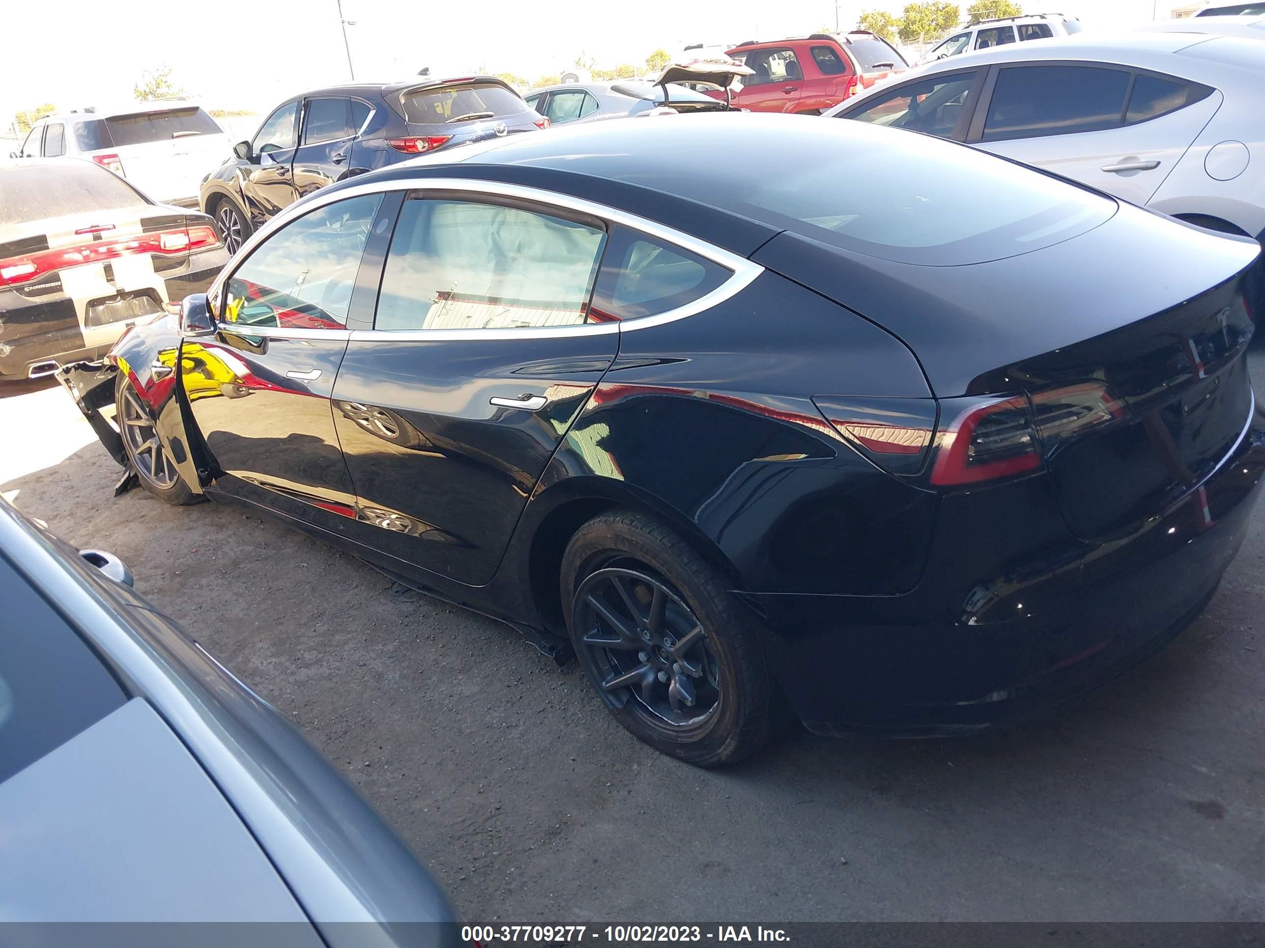 Photo 11 VIN: 5YJ3E1EA6KF361677 - TESLA MODEL 3 