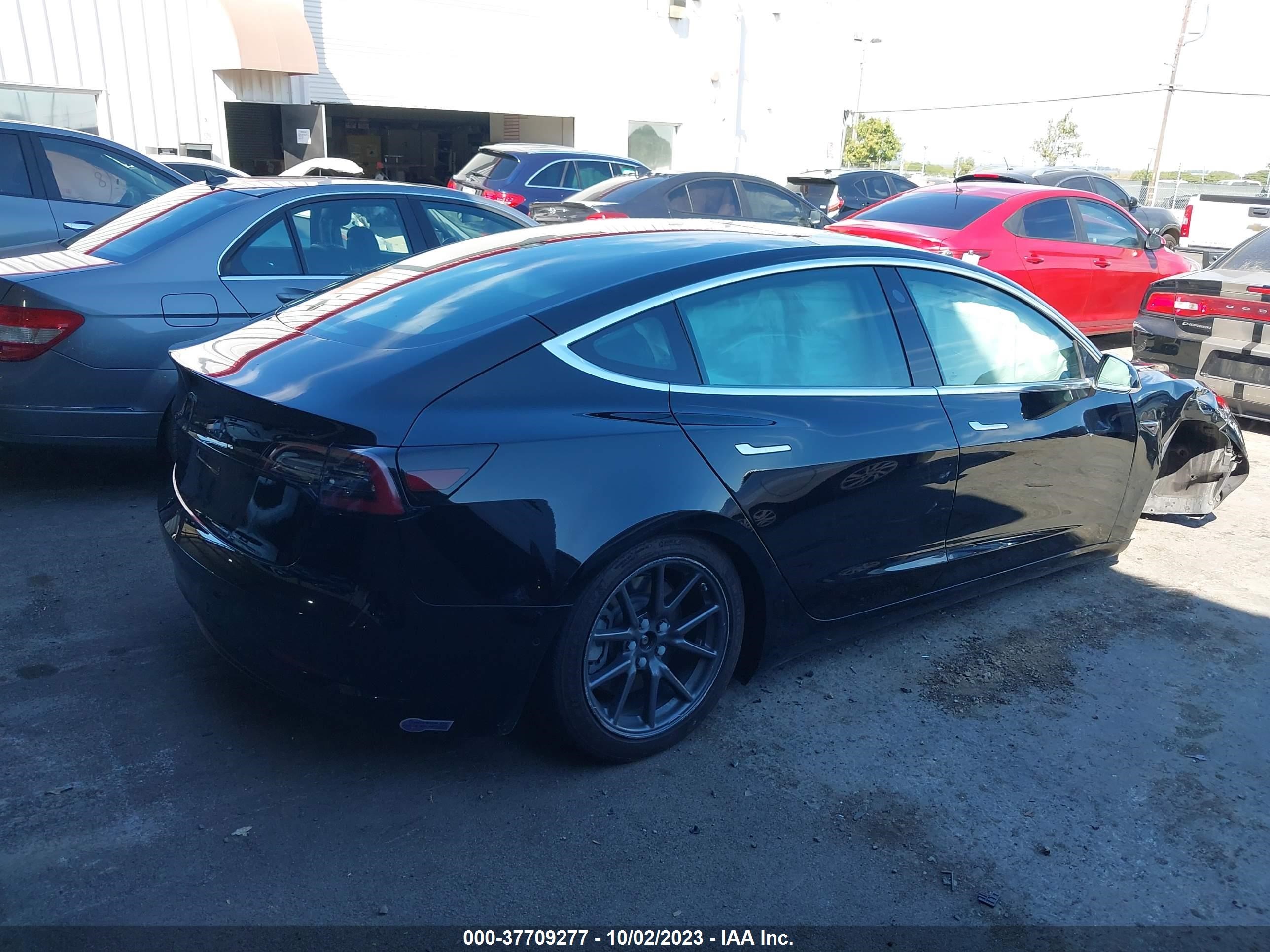 Photo 3 VIN: 5YJ3E1EA6KF361677 - TESLA MODEL 3 