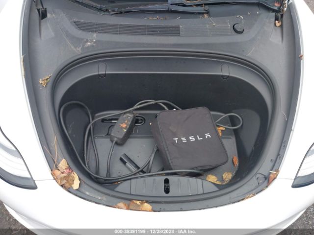 Photo 9 VIN: 5YJ3E1EA6KF397255 - TESLA MODEL 3 