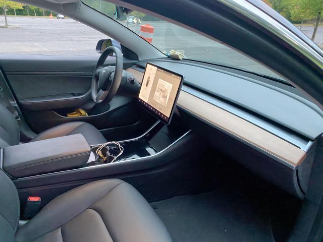 Photo 4 VIN: 5YJ3E1EA6LF657901 - TESLA MODEL 3 