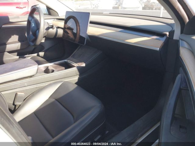 Photo 4 VIN: 5YJ3E1EA6MF076061 - TESLA MODEL 3 