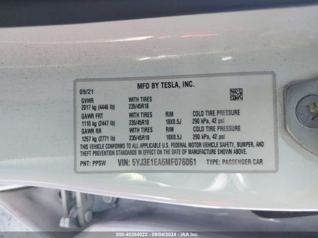 Photo 8 VIN: 5YJ3E1EA6MF076061 - TESLA MODEL 3 