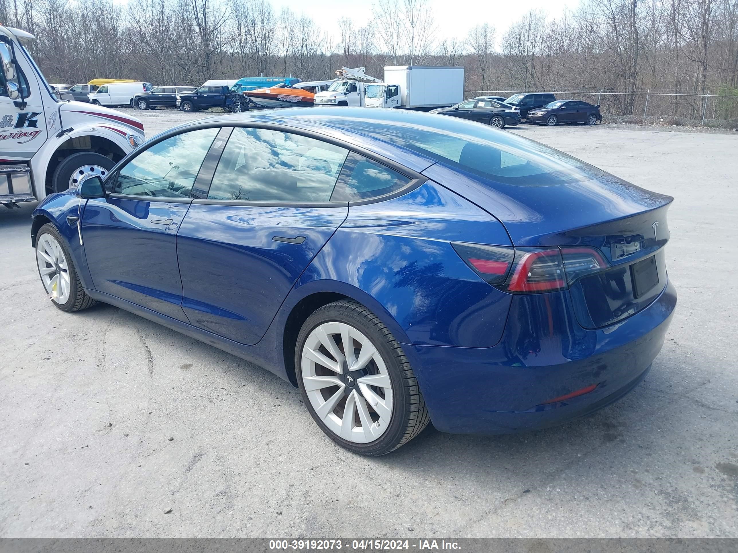 Photo 2 VIN: 5YJ3E1EA6NF286483 - TESLA MODEL 3 