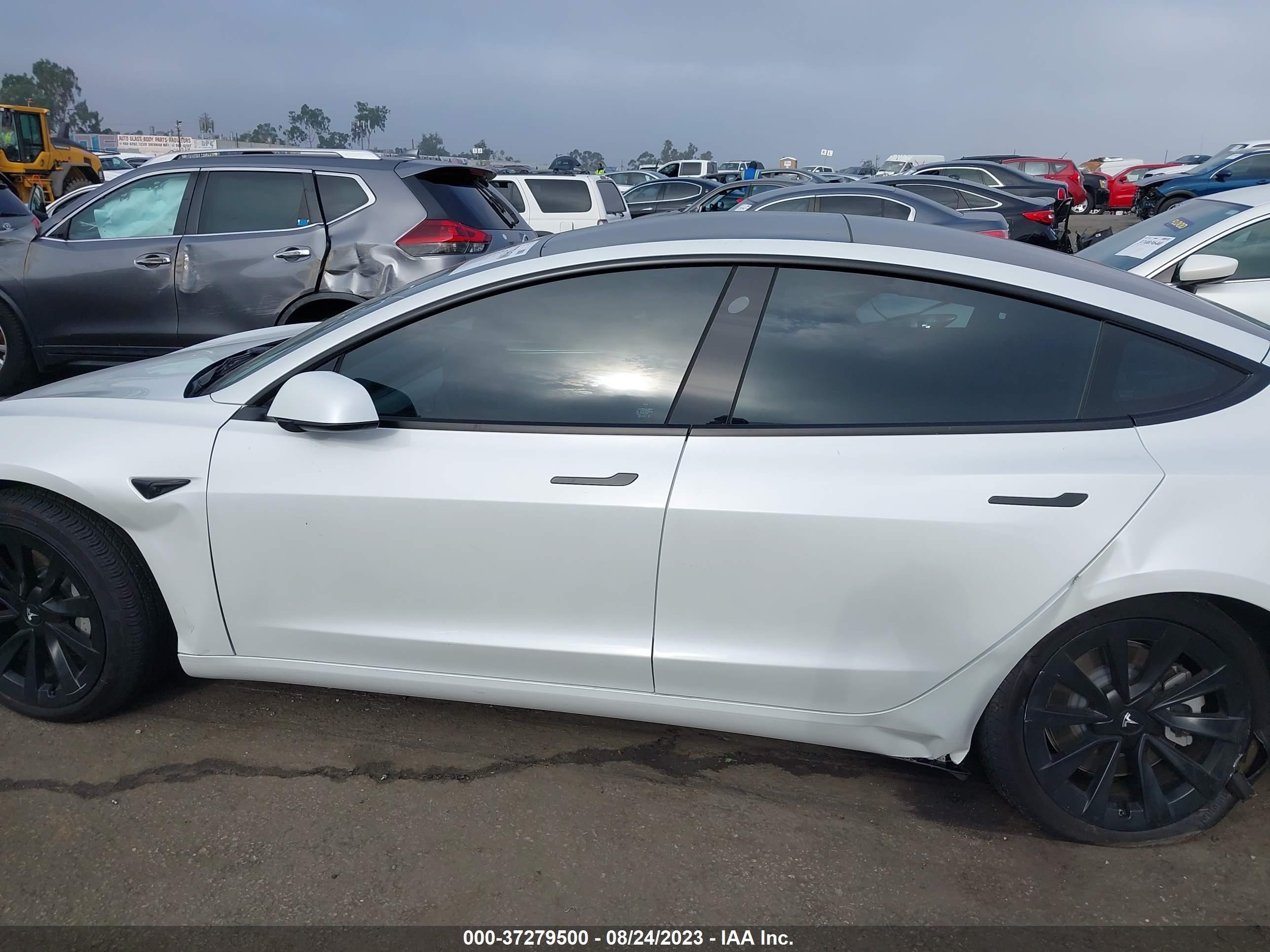 Photo 11 VIN: 5YJ3E1EA6NF297550 - TESLA MODEL 3 