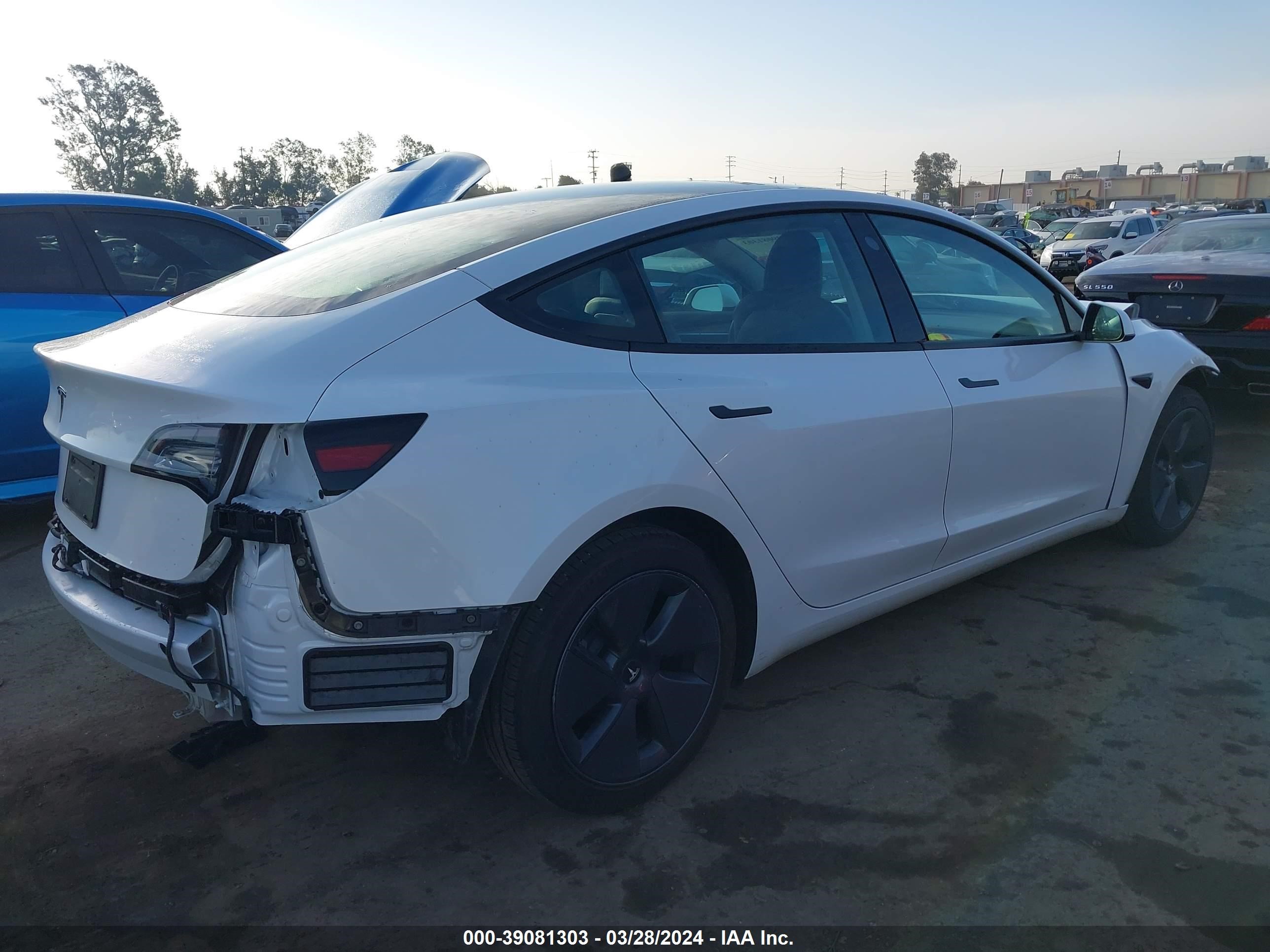 Photo 3 VIN: 5YJ3E1EA6NF375969 - TESLA MODEL 3 