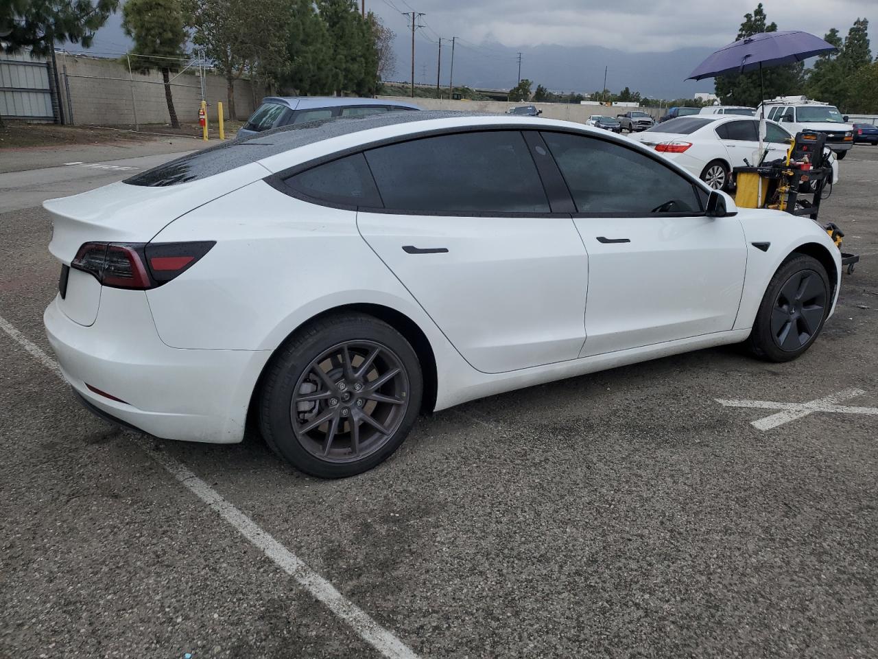 Photo 2 VIN: 5YJ3E1EA6PF409671 - TESLA MODEL 3 