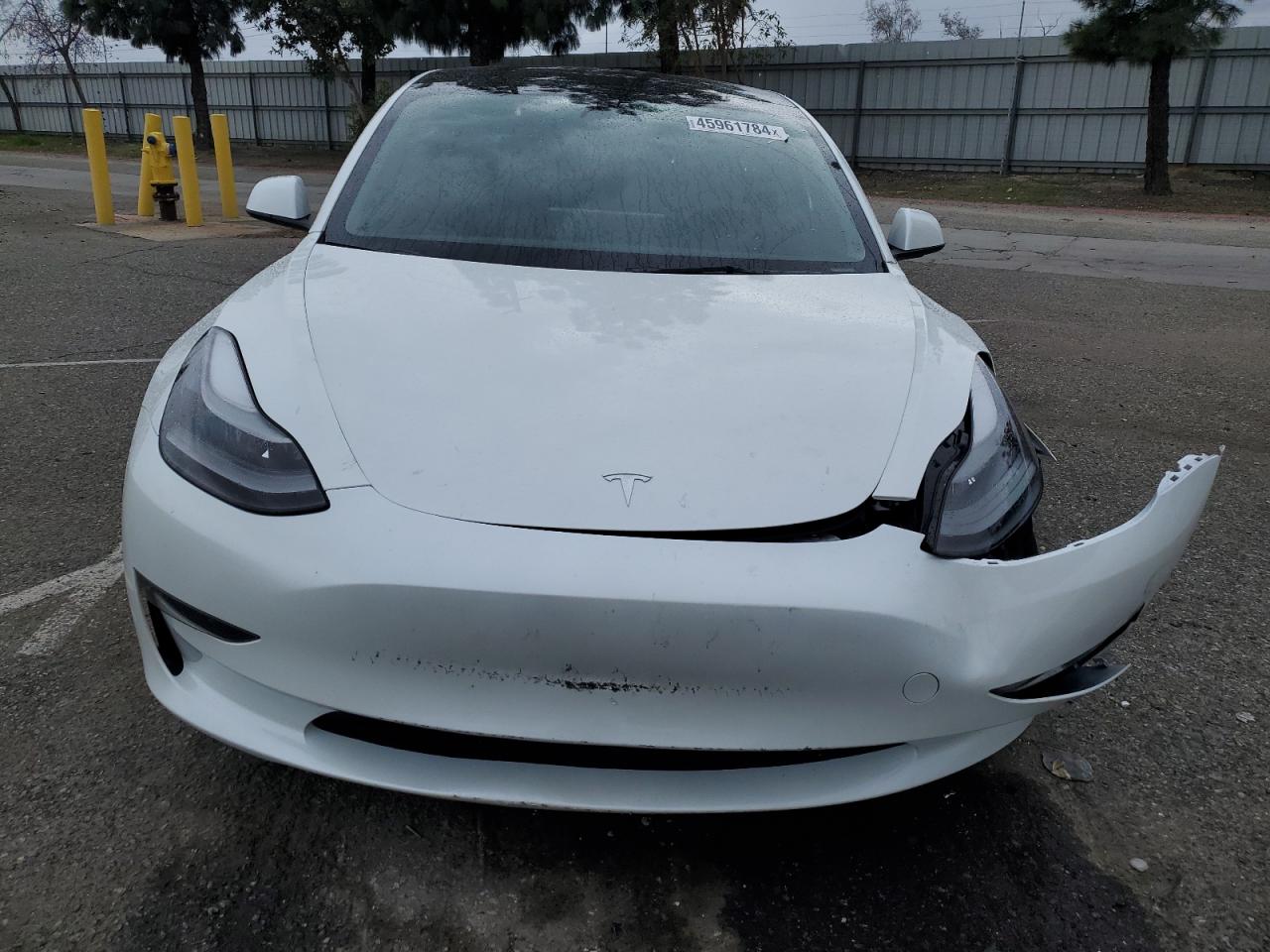 Photo 4 VIN: 5YJ3E1EA6PF409671 - TESLA MODEL 3 