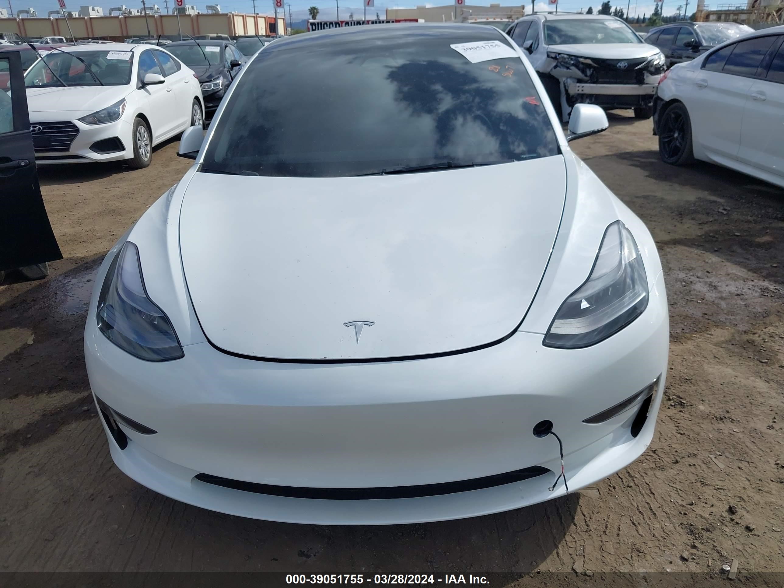 Photo 11 VIN: 5YJ3E1EA6PF417107 - TESLA MODEL 3 