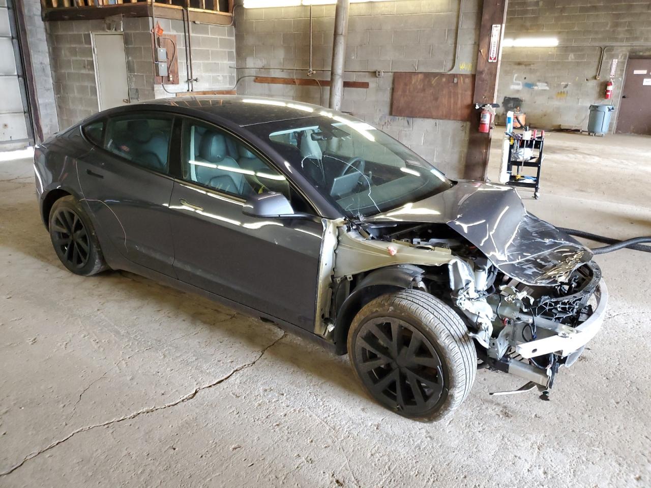 Photo 3 VIN: 5YJ3E1EA6PF428527 - TESLA MODEL 3 