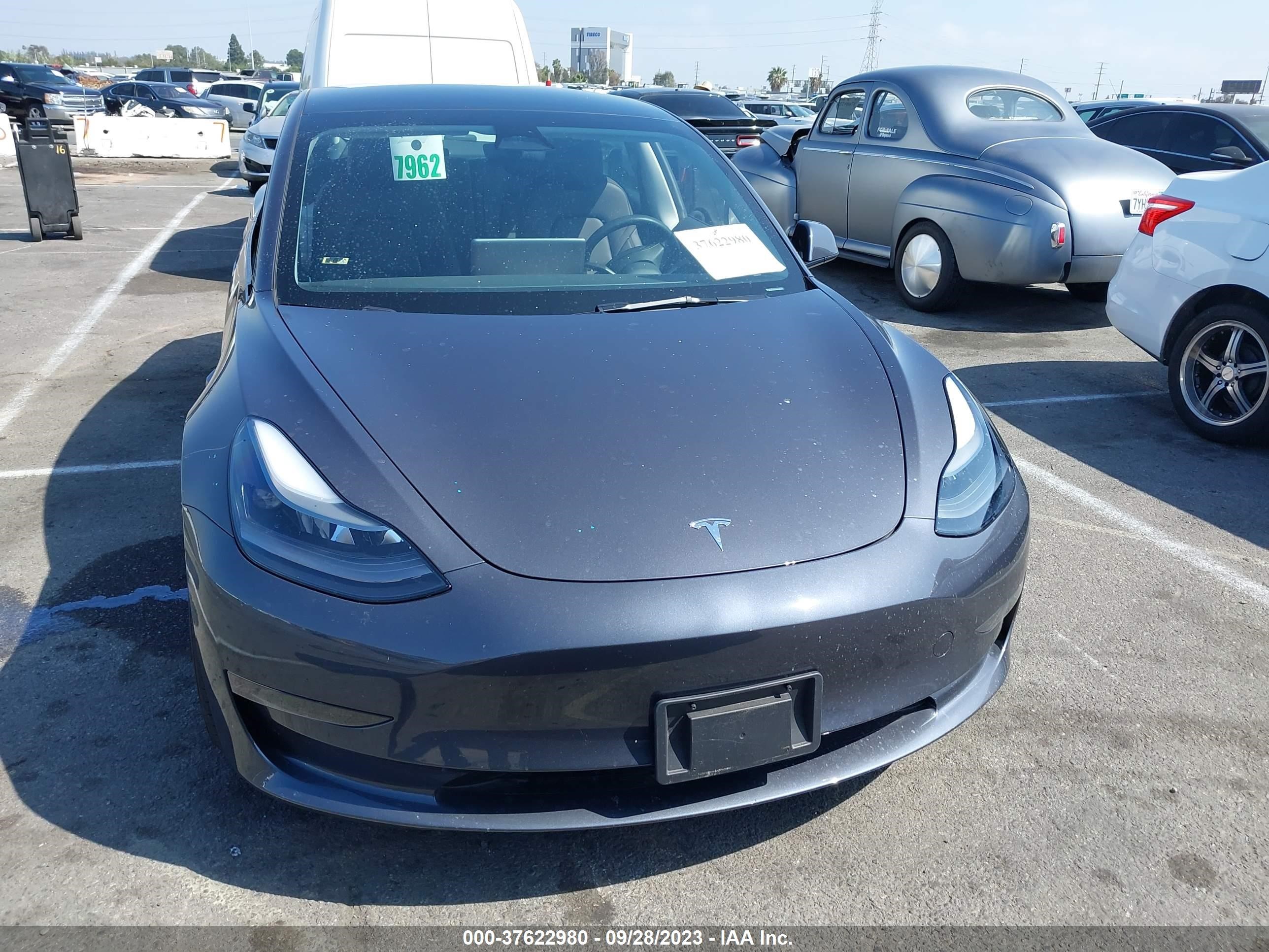 Photo 10 VIN: 5YJ3E1EA6PF432125 - TESLA MODEL 3 