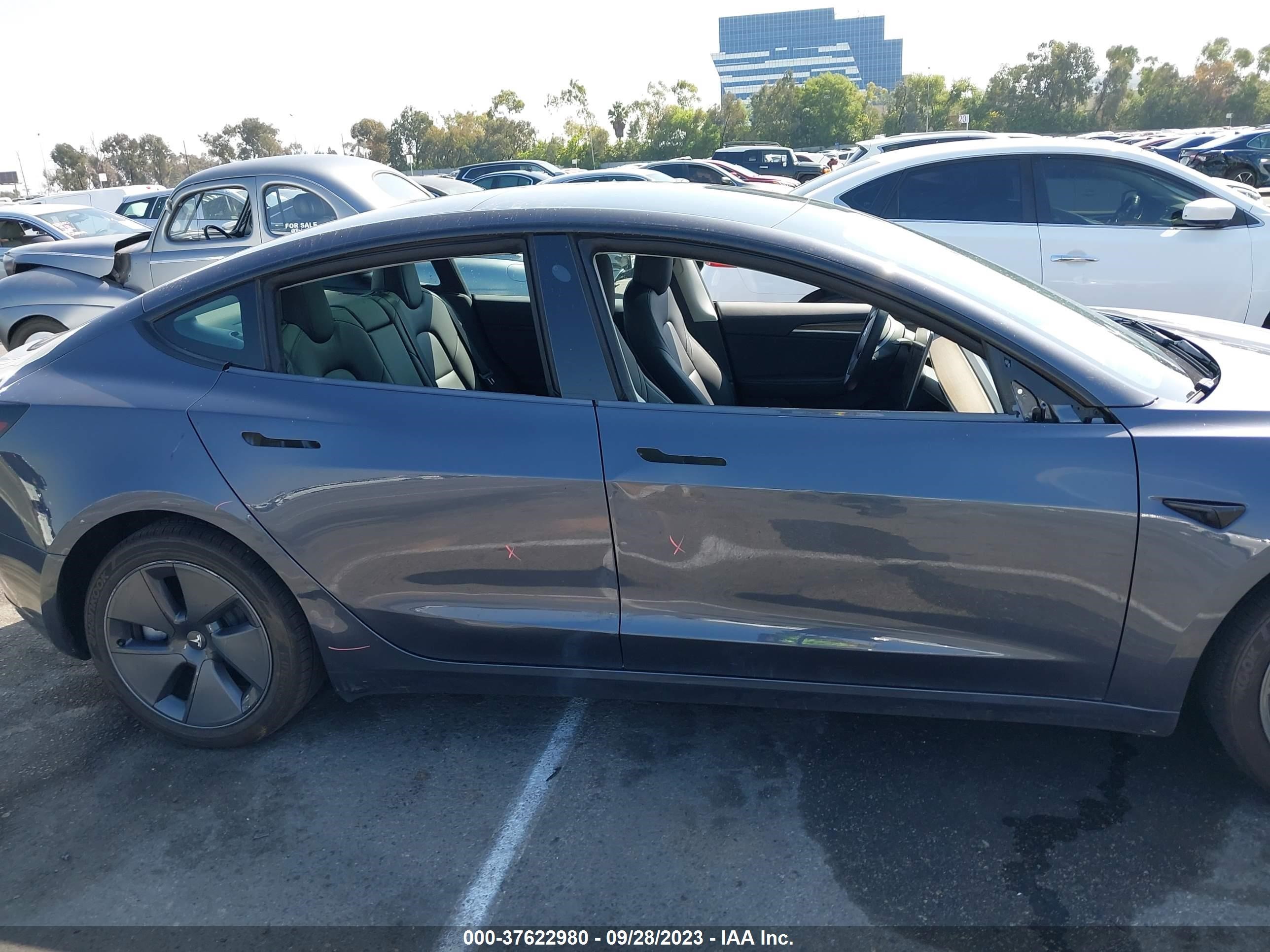 Photo 11 VIN: 5YJ3E1EA6PF432125 - TESLA MODEL 3 