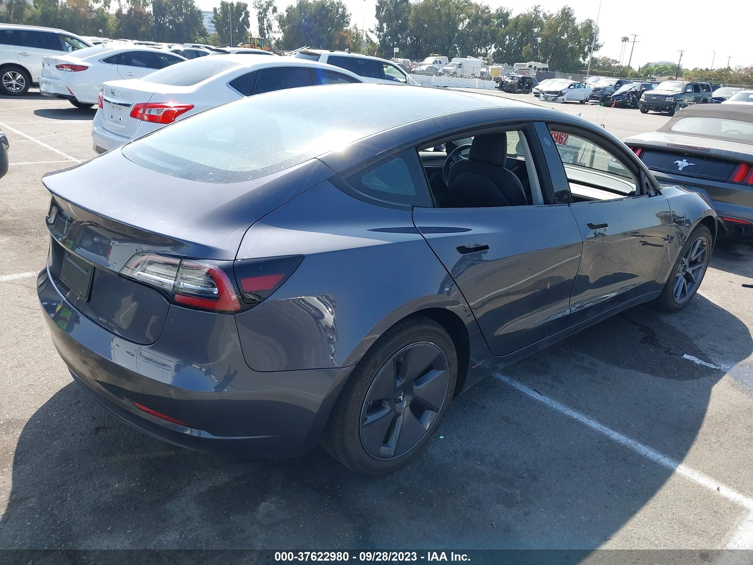 Photo 3 VIN: 5YJ3E1EA6PF432125 - TESLA MODEL 3 