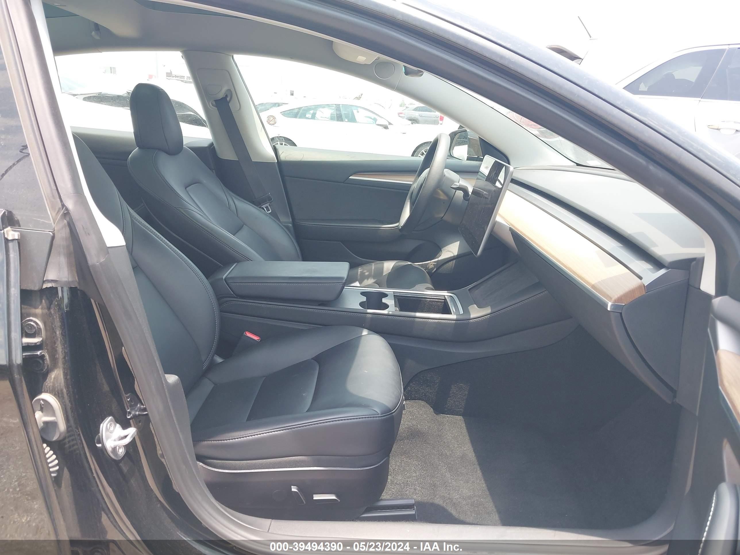 Photo 4 VIN: 5YJ3E1EA6PF437888 - TESLA MODEL 3 