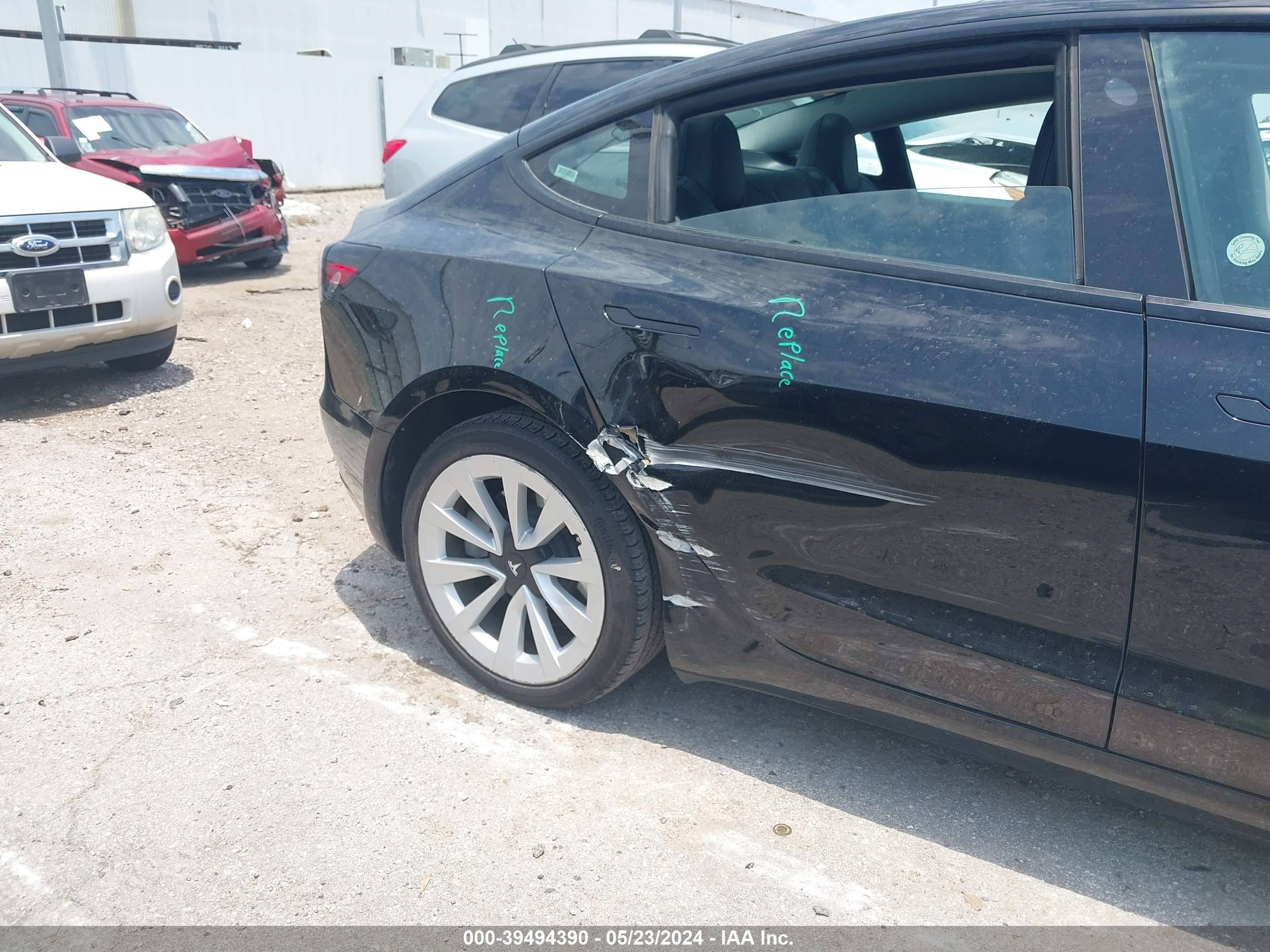 Photo 5 VIN: 5YJ3E1EA6PF437888 - TESLA MODEL 3 