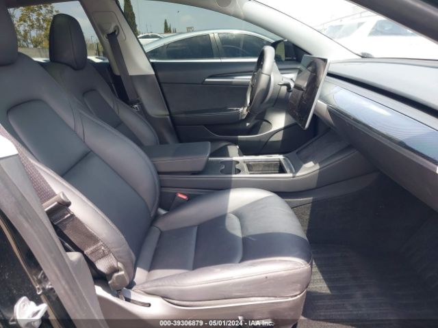 Photo 4 VIN: 5YJ3E1EA6PF562020 - TESLA MODEL 3 