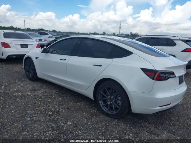 Photo 2 VIN: 5YJ3E1EA6PF570456 - TESLA MODEL 3 