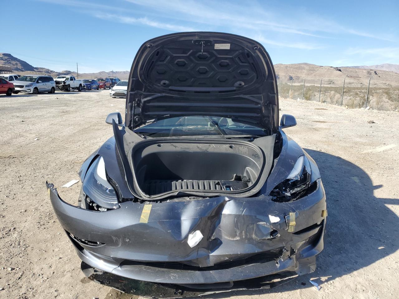 Photo 4 VIN: 5YJ3E1EA6PF584759 - TESLA MODEL 3 