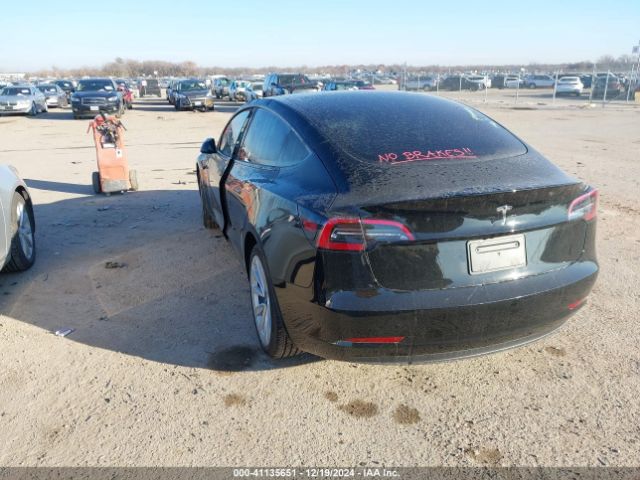 Photo 2 VIN: 5YJ3E1EA6PF671366 - TESLA MODEL 3 