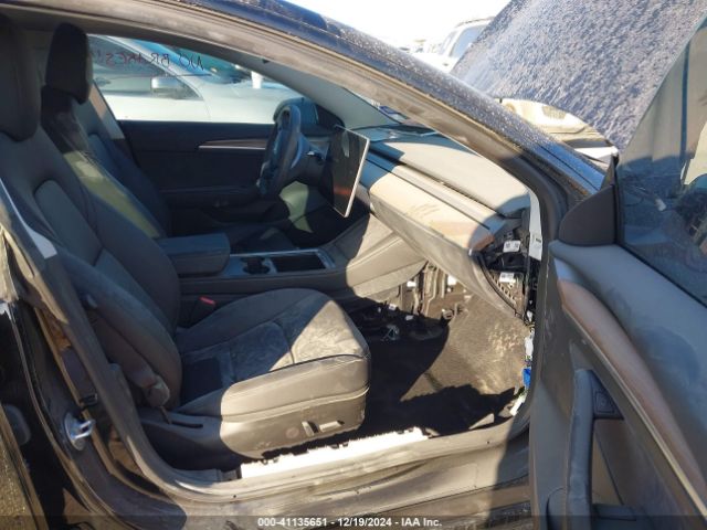 Photo 4 VIN: 5YJ3E1EA6PF671366 - TESLA MODEL 3 