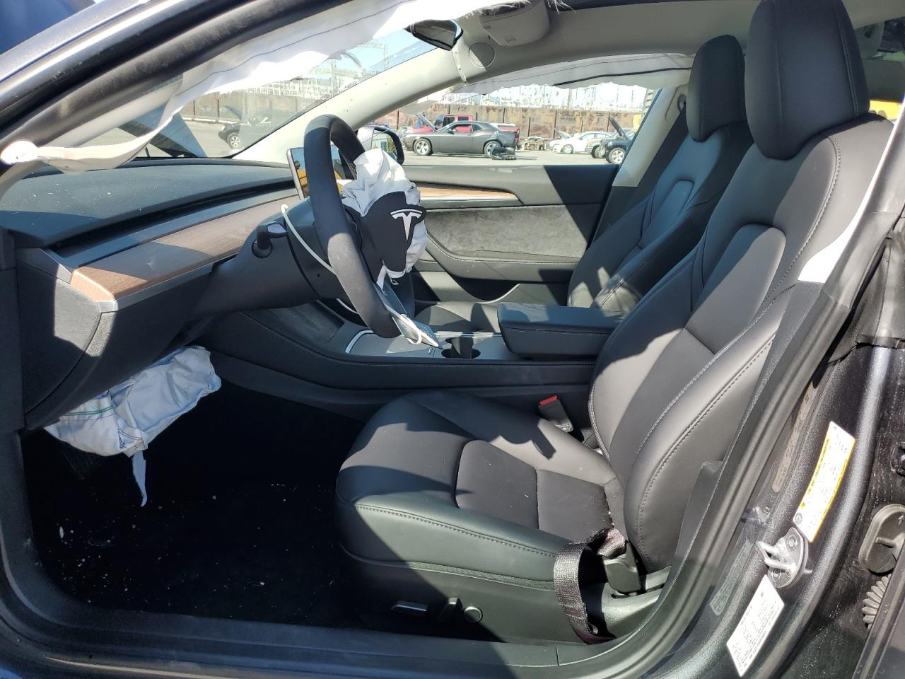 Photo 6 VIN: 5YJ3E1EA6PF694825 - TESLA MODEL 3 