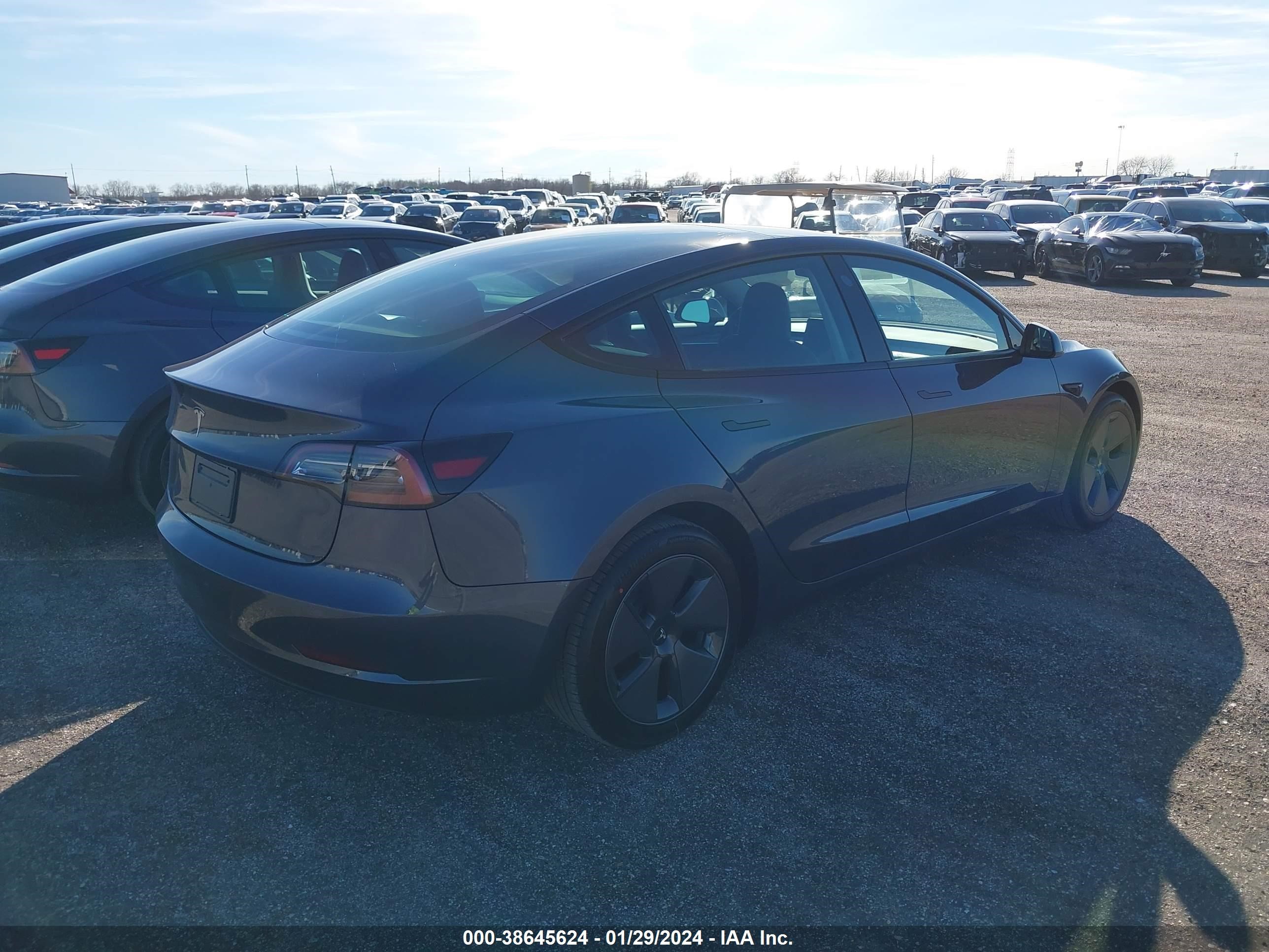 Photo 3 VIN: 5YJ3E1EA6PF709002 - TESLA MODEL 3 