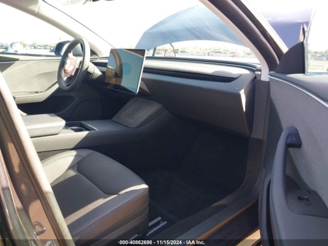 Photo 4 VIN: 5YJ3E1EA6RF727891 - TESLA MODEL 3 