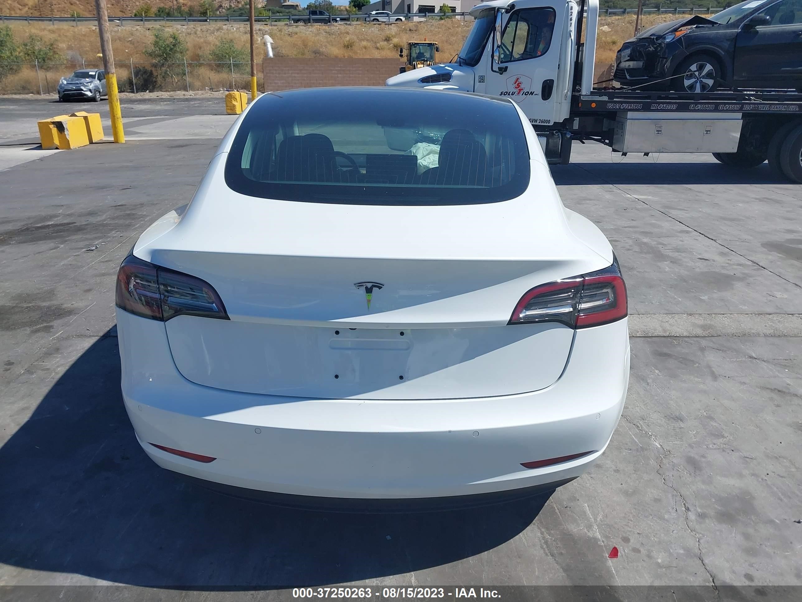 Photo 14 VIN: 5YJ3E1EA7JF046207 - TESLA MODEL 3 