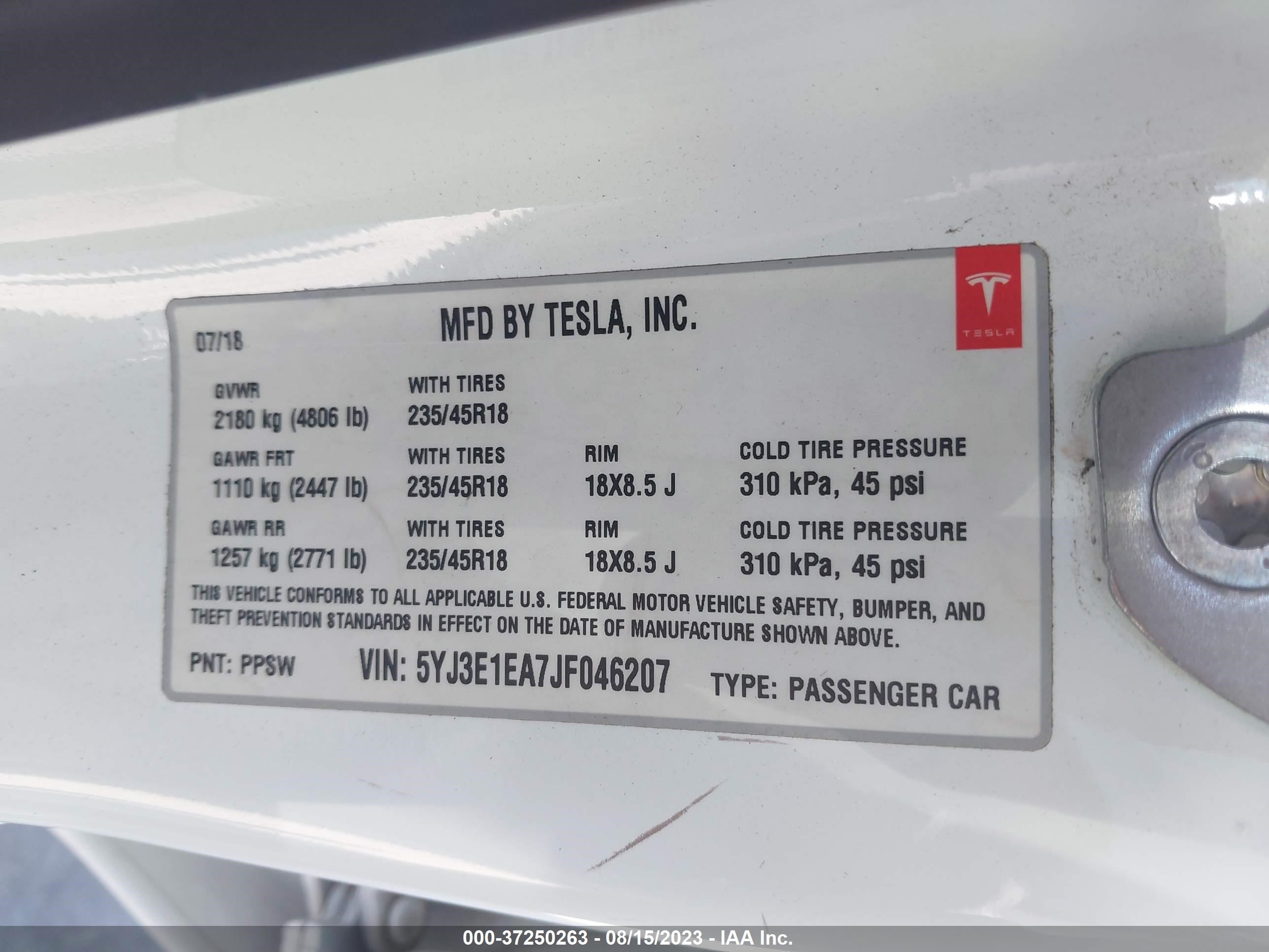 Photo 8 VIN: 5YJ3E1EA7JF046207 - TESLA MODEL 3 