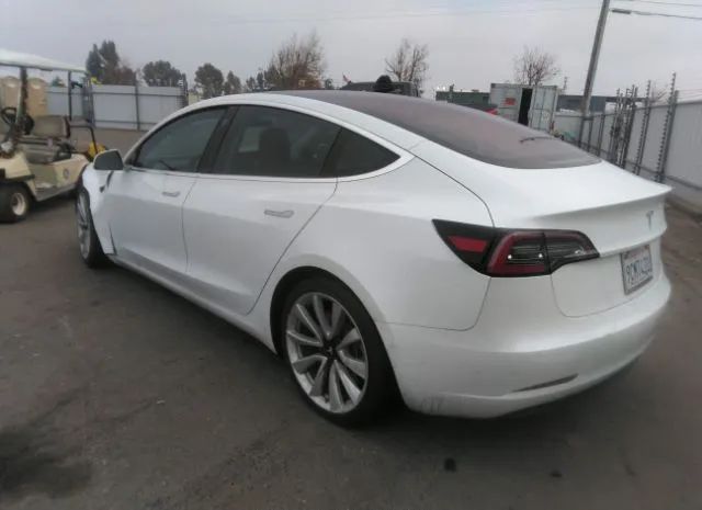 Photo 2 VIN: 5YJ3E1EA7JF052640 - TESLA MODEL 3 