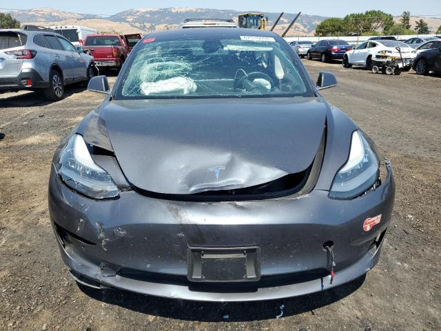 Photo 4 VIN: 5YJ3E1EA7JF059412 - TESLA MODEL 3 