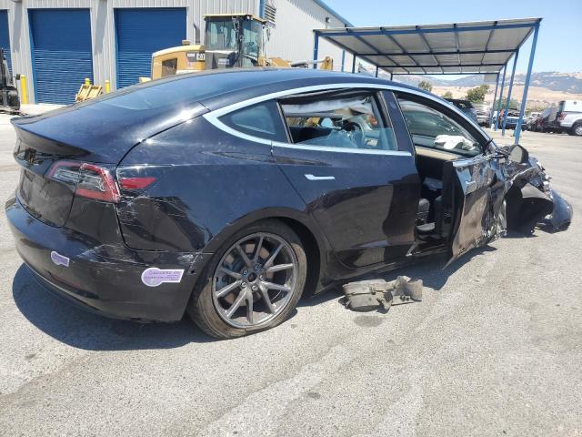 Photo 2 VIN: 5YJ3E1EA7JF070233 - TESLA MODEL 3 