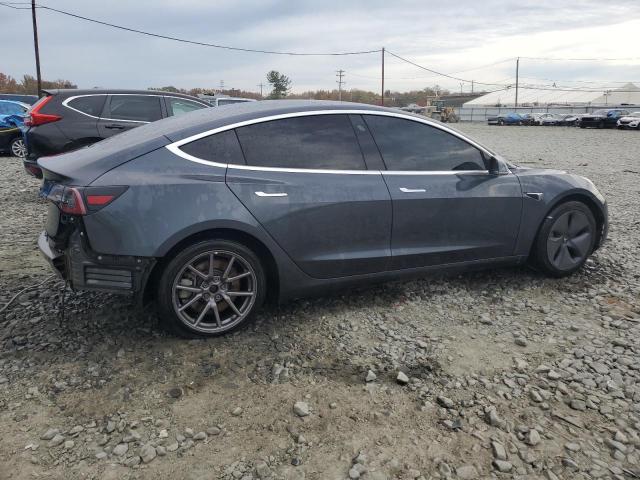 Photo 2 VIN: 5YJ3E1EA7JF077666 - TESLA MODEL 3 