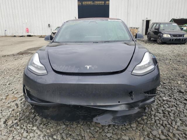 Photo 4 VIN: 5YJ3E1EA7JF077666 - TESLA MODEL 3 